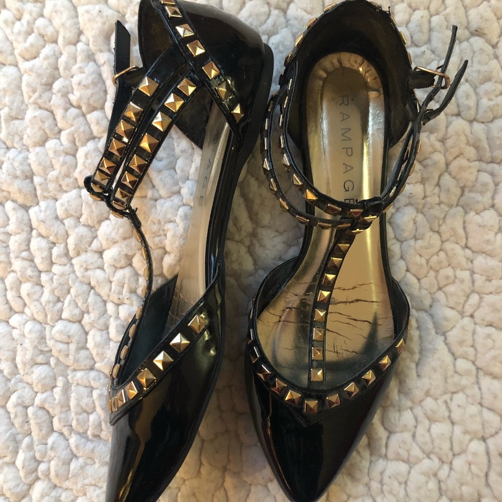Valentino look-alike studded strappy flats!